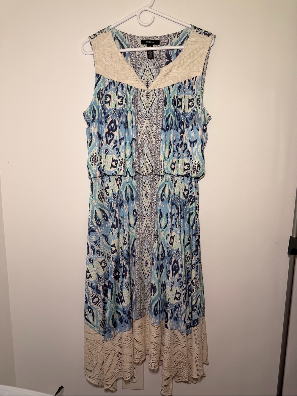 Style & co blue beige ikat print sleeveless dress v-neck crochet shoulder dress
